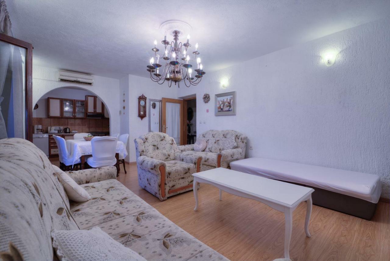 Apartment Lea Senj  Bagian luar foto
